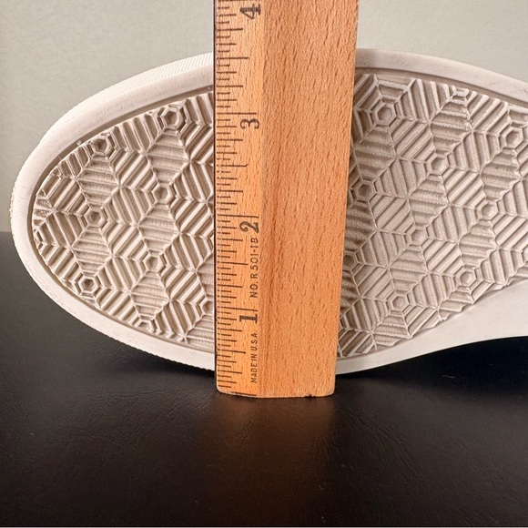 PAIGE White and Rose Gold Leather Platform Sneakers size 11 (run small) - Picture 9 of 16